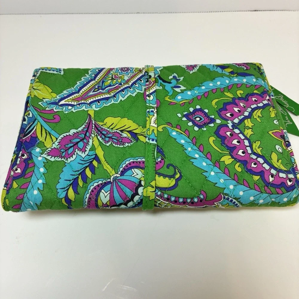 Vera Bradley All Wrapped Up Jewelry Roll Travel Case Emerald Paisley Green